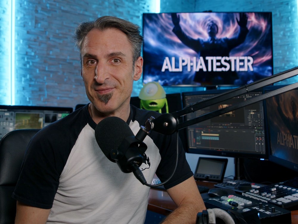 Lee Esposito im ALPHATESTER-Studio am Mikrofon